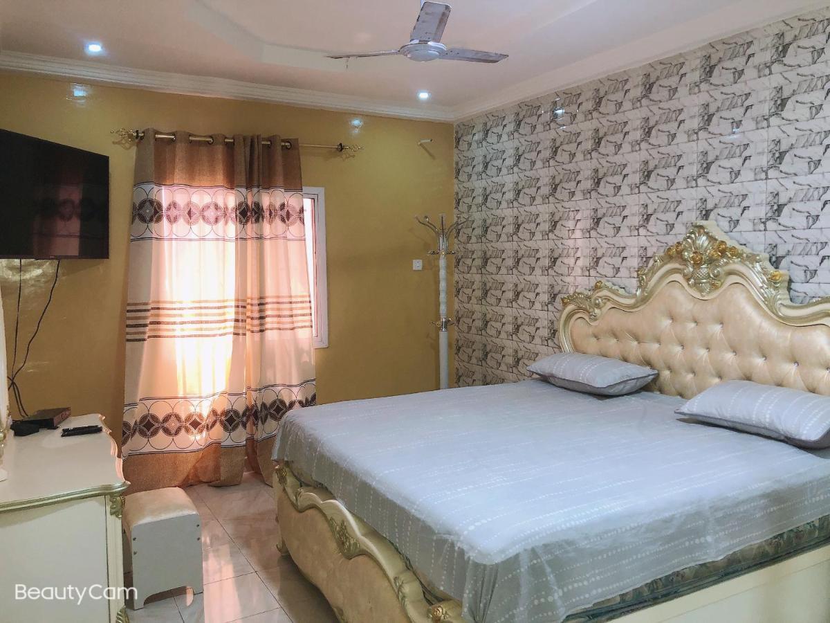 Awamuulamin Manneh Guest House Abuko Экстерьер фото