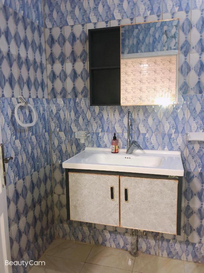 Awamuulamin Manneh Guest House Abuko Экстерьер фото