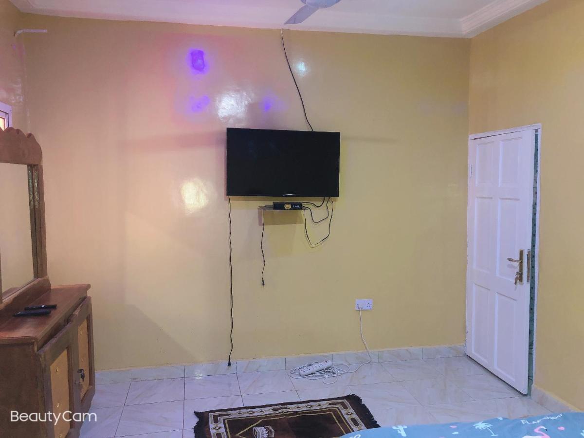 Awamuulamin Manneh Guest House Abuko Экстерьер фото
